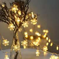 LED Lichterkette mit Schneeflocken, 2 Modi, 6m lang, batteriebetrieben, perfekt für Weihnachtsdeko und Fensterbeleuchtung. #Weihnachten